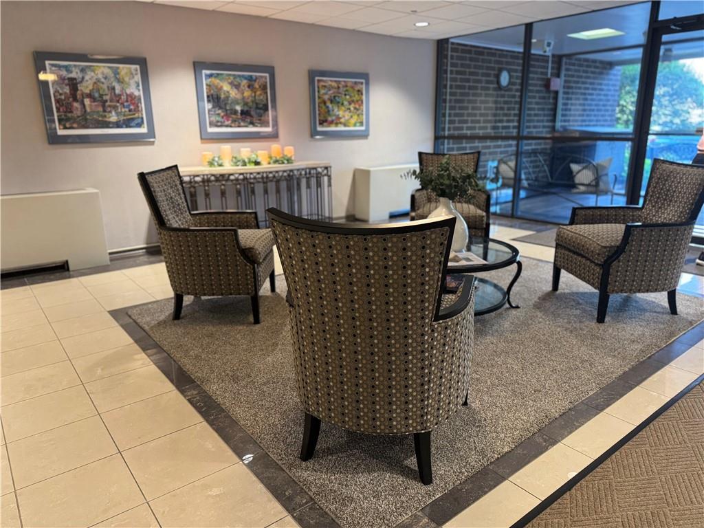 750 Washington Road, Unit 409 Pittsburgh, PA 15228 - Photo 5 of 17 Florida Lobby