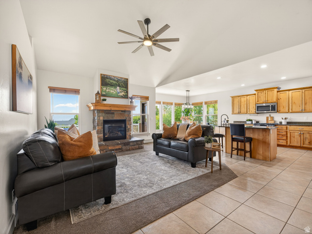 751 650 South Santaquin, UT 84655 - Photo 22 of 47