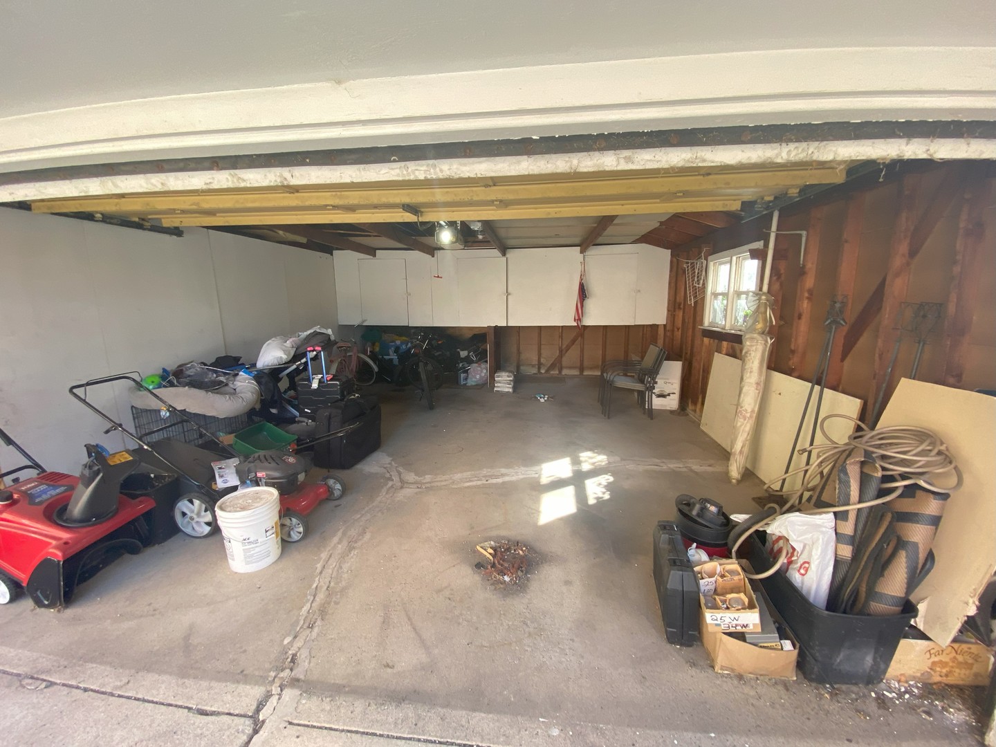 1541 Homestead Road La Grange Park, IL 60526 - Photo 9 of 11 a white building with glass top table and chairs