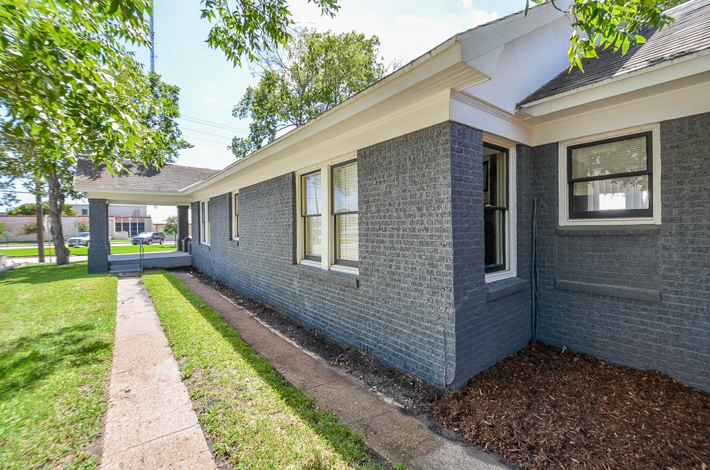 404 West Main Street Bellville, TX 77418 - Photo 23 of 36 a view of house with backyard