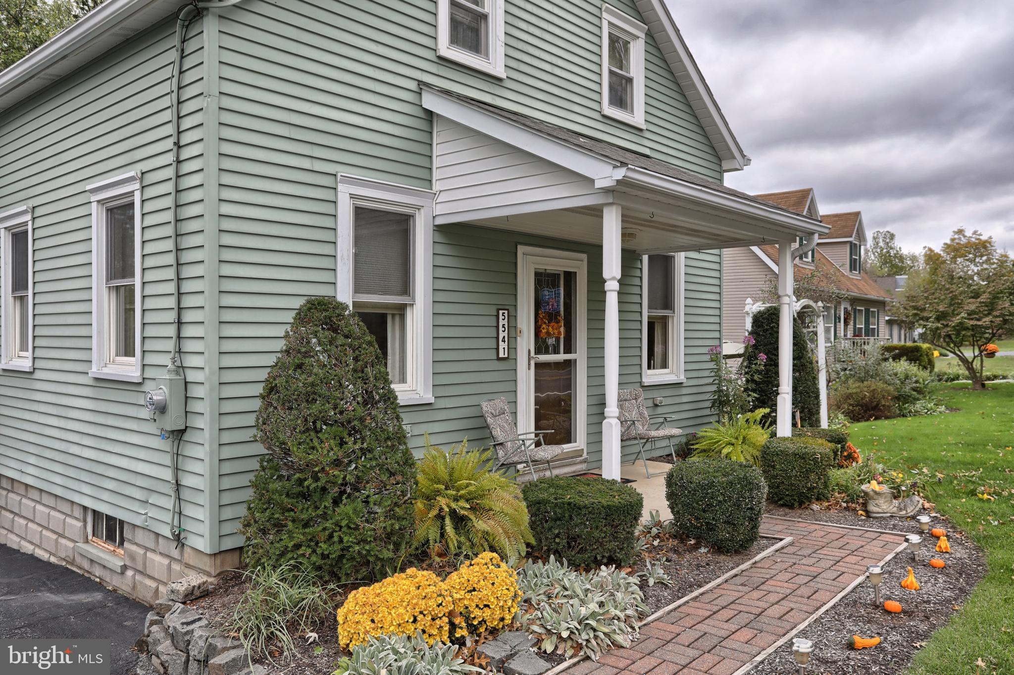 5541 Elizabethtown Road Palmyra, PA 17078 - Photo 2 of 31 Step in & enjoy your tour of this sturdy home