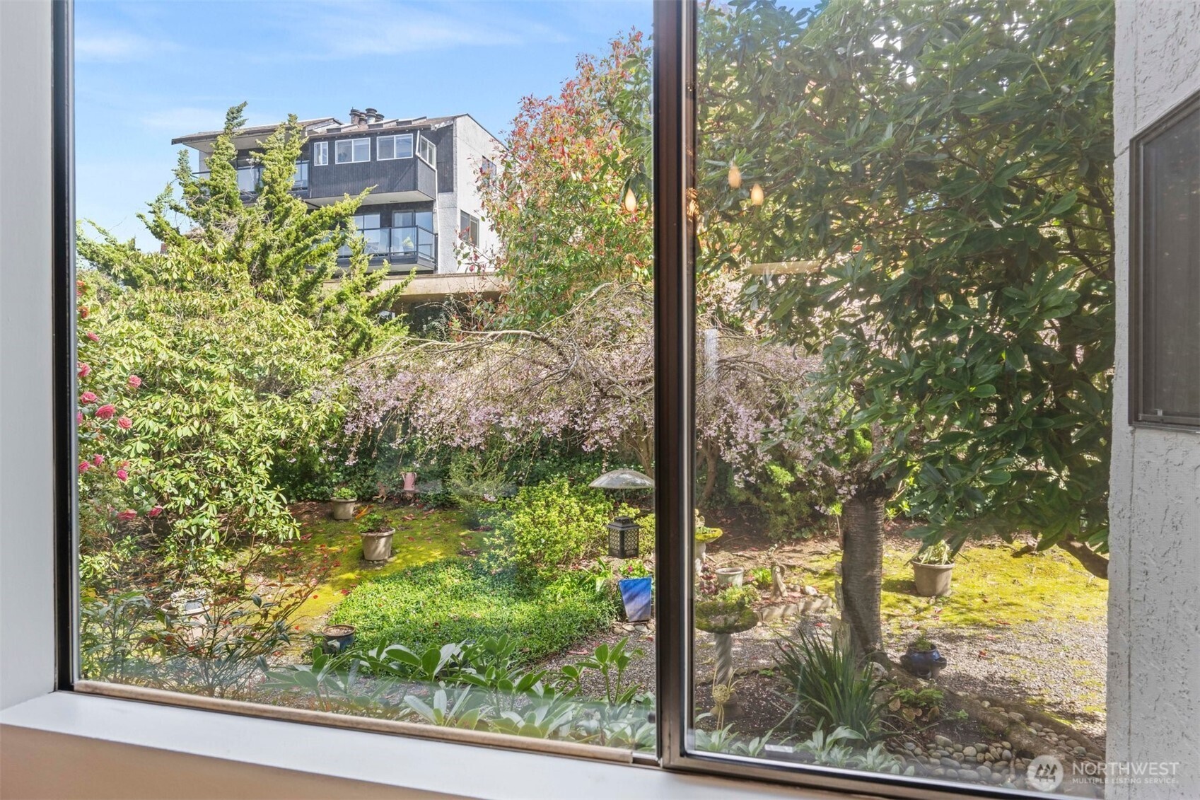 217 Alder Street, Unit 101 Edmonds, WA 98020 - Photo 15 of 36