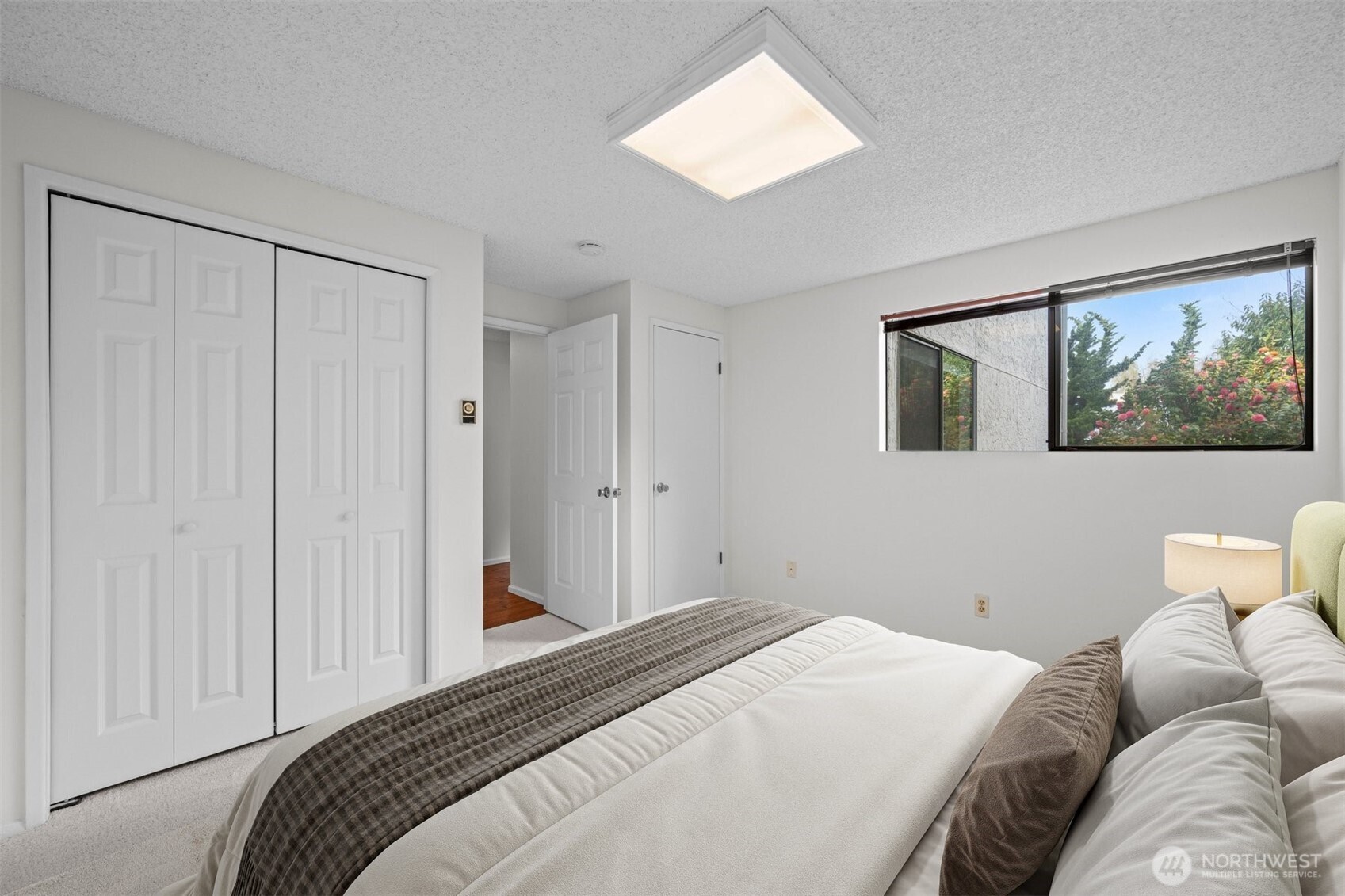 217 Alder Street, Unit 101 Edmonds, WA 98020 - Photo 22 of 36