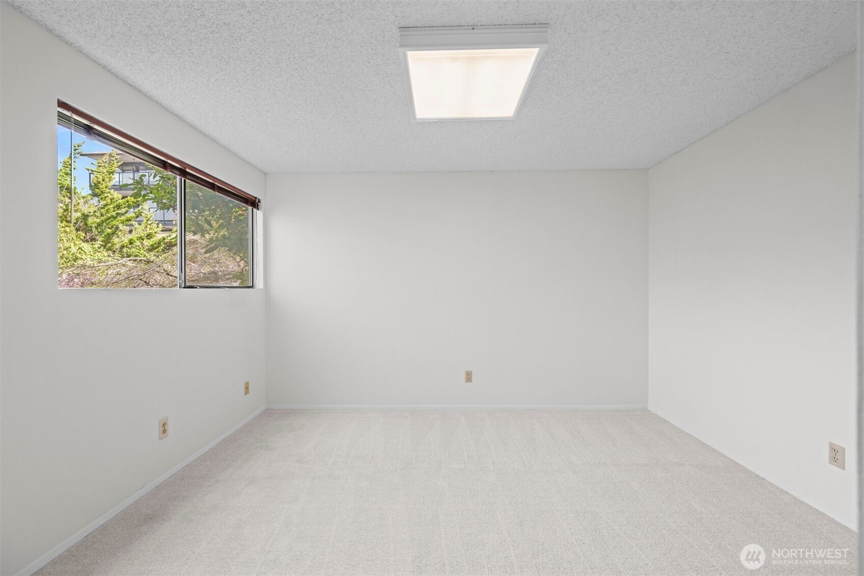 217 Alder Street, Unit 101 Edmonds, WA 98020 - Photo 23 of 36