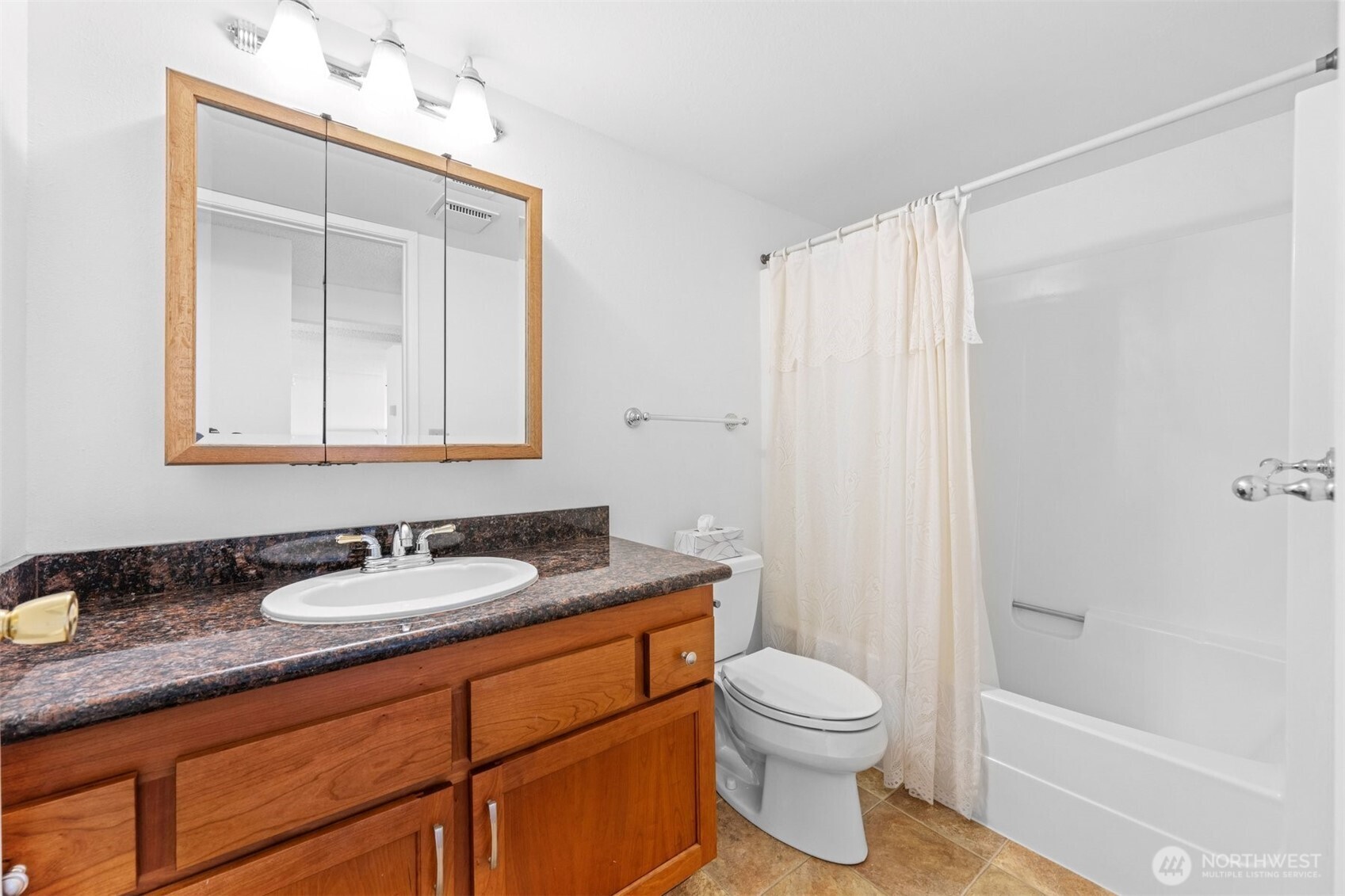 217 Alder Street, Unit 101 Edmonds, WA 98020 - Photo 24 of 36