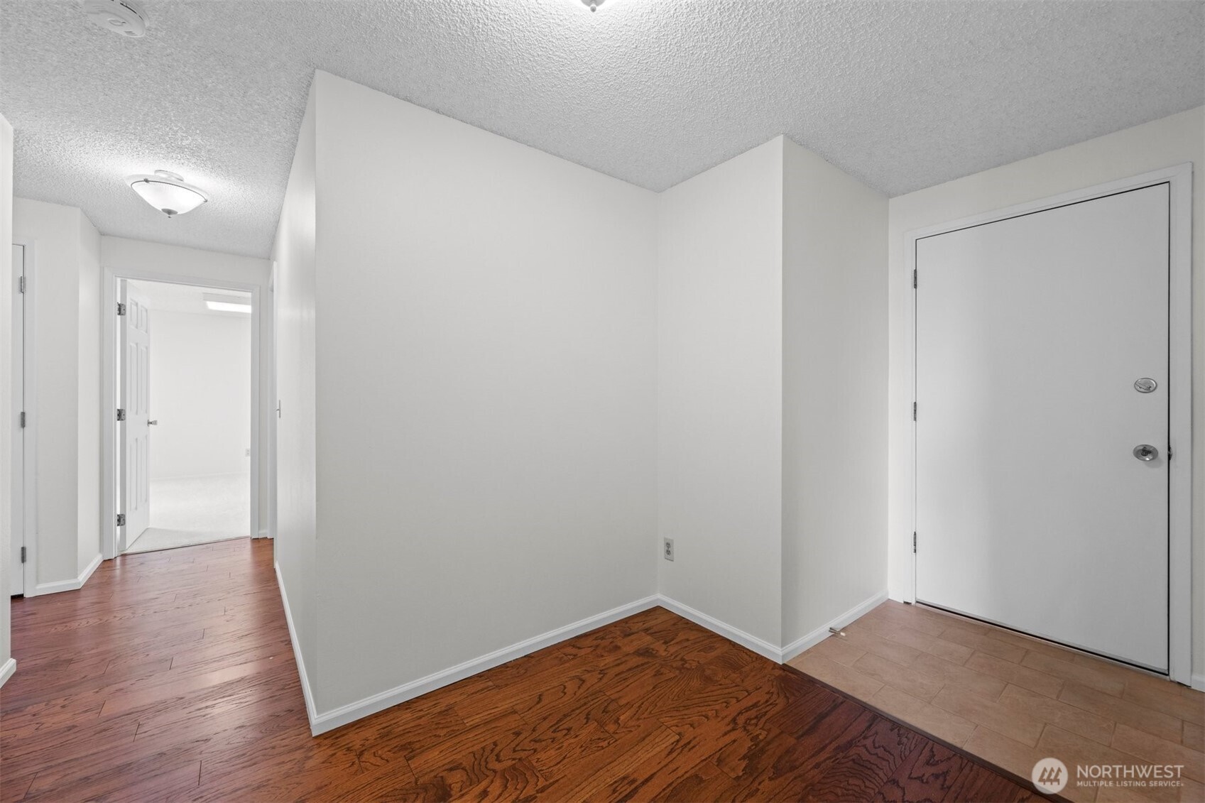 217 Alder Street, Unit 101 Edmonds, WA 98020 - Photo 8 of 36