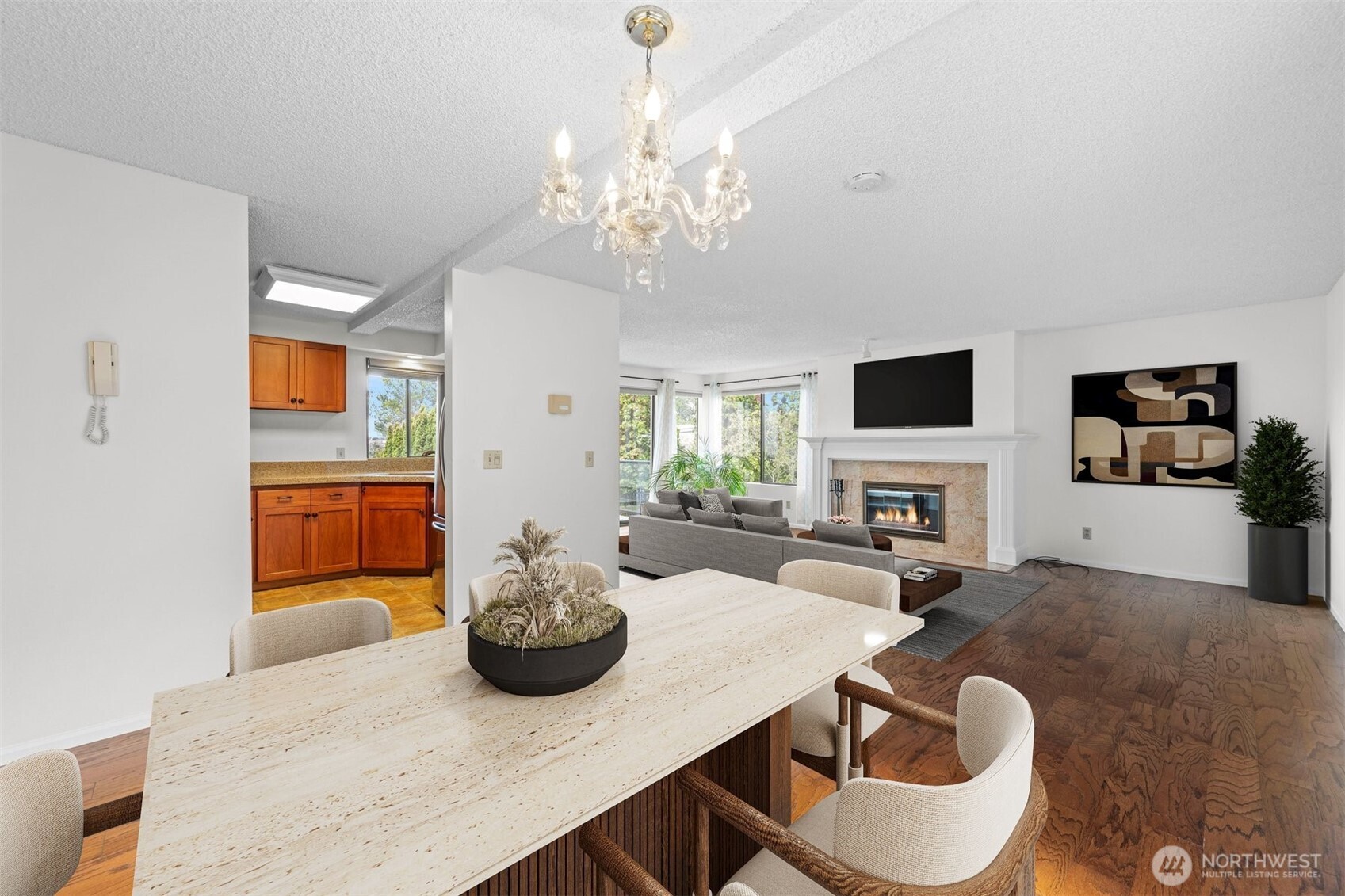 217 Alder Street, Unit 101 Edmonds, WA 98020 - Photo 9 of 36