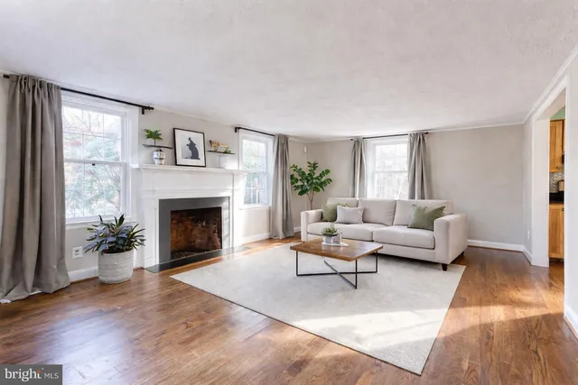 $2,875 | 603 Park Lane, Towson, MD 21204