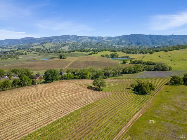 $8,500,000 | 14495 Old River Road, Hopland, CA 95449