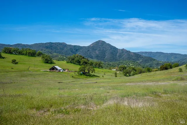 $8,500,000 | 14495 Old River Road, Hopland, CA 95449