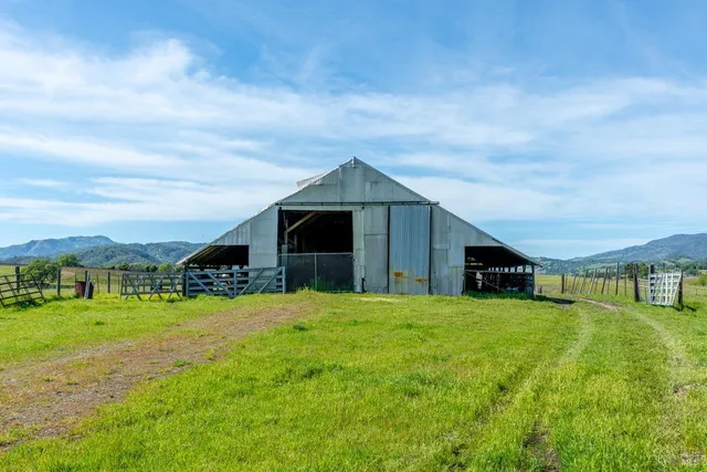 $8,500,000 | 14495 Old River Road, Hopland, CA 95449