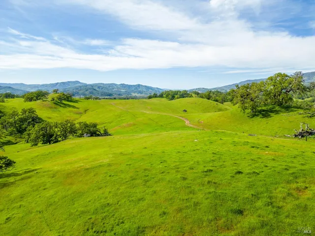 $8,500,000 | 14495 Old River Road, Hopland, CA 95449