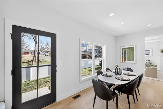 $850,000 | 416 South Ballas Road, Kirkwood, MO 63122