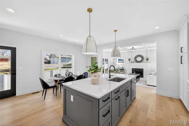 $850,000 | 416 South Ballas Road, Kirkwood, MO 63122