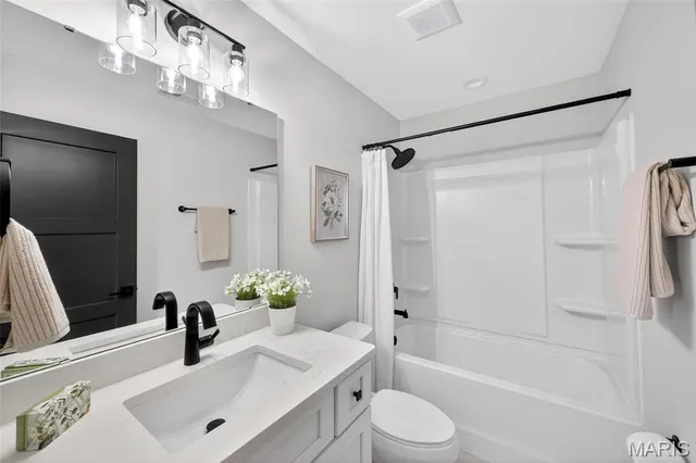 $850,000 | 416 South Ballas Road, Kirkwood, MO 63122