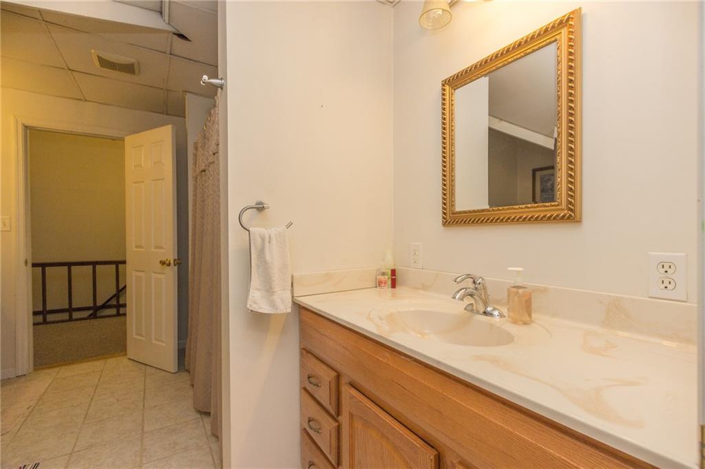 604 Golf Course Road Aliquippa, PA 15001 - Photo 13 of 23 Upper bathroom.