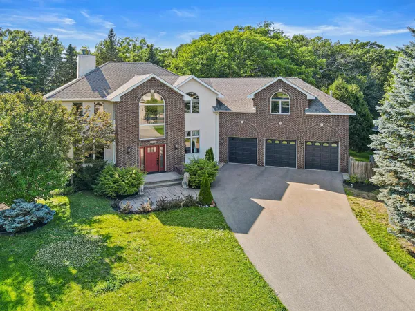 $669,000 | 2069 Royale Drive, Eagan, MN 55122