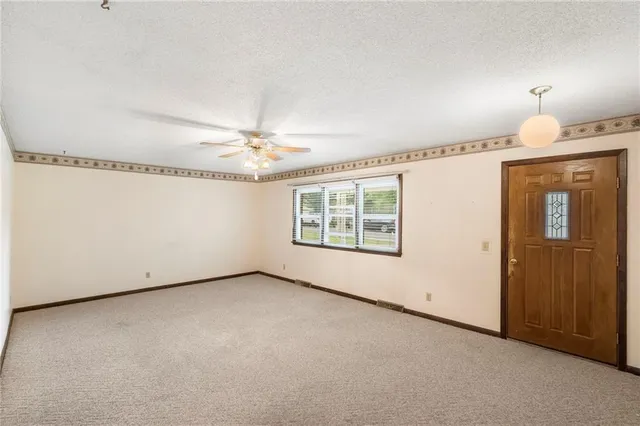 $225,000 | 108 South Maple Street, Sweet Springs, MO 65351