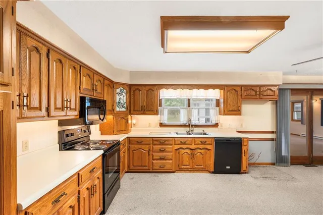 $225,000 | 108 South Maple Street, Sweet Springs, MO 65351