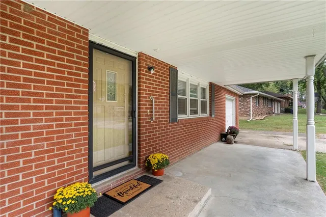 $225,000 | 108 South Maple Street, Sweet Springs, MO 65351