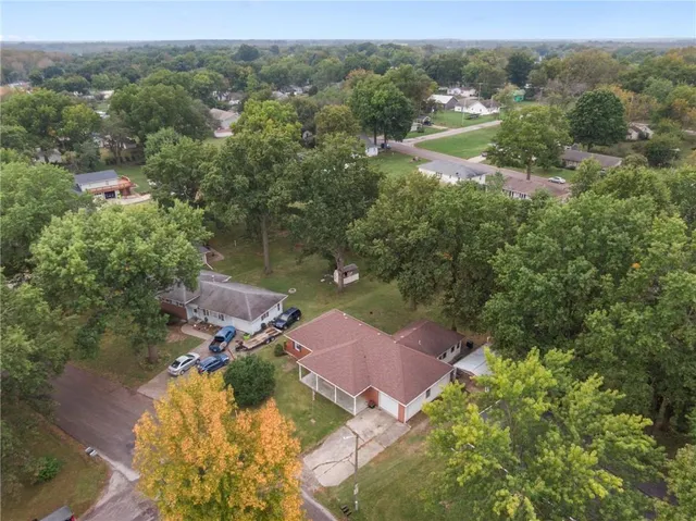 $225,000 | 108 South Maple Street, Sweet Springs, MO 65351