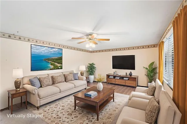 $225,000 | 108 South Maple Street, Sweet Springs, MO 65351