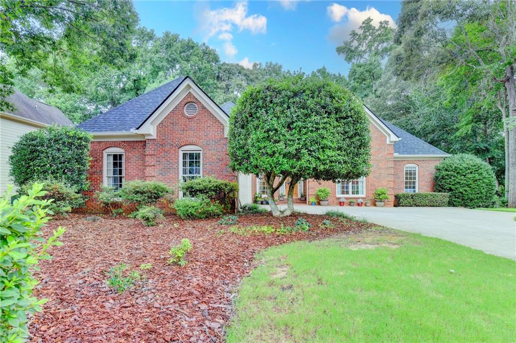 2470 Bexford View Cumming, GA 30041 - Photo 3 of 74