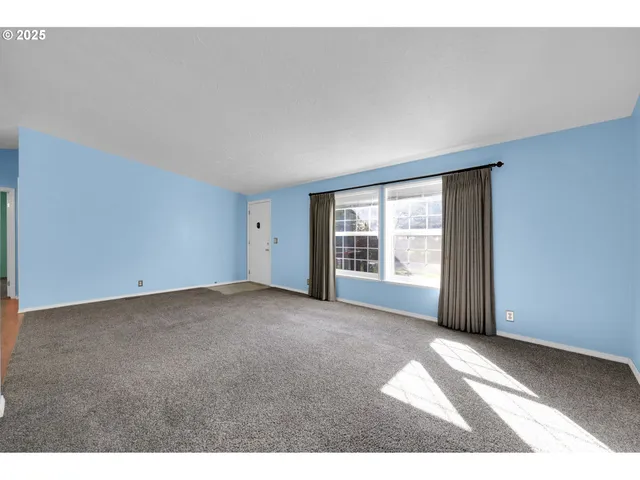 $475,000 | 38431 Row River Road, Dorena, OR 97434