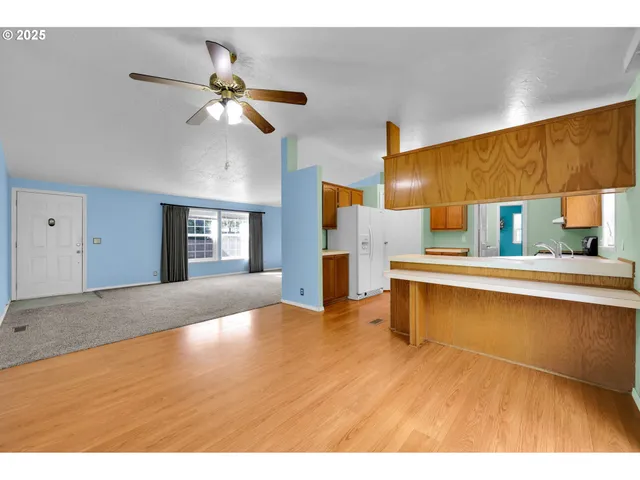 $475,000 | 38431 Row River Road, Dorena, OR 97434