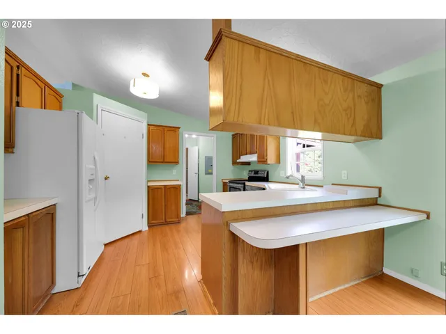 $475,000 | 38431 Row River Road, Dorena, OR 97434