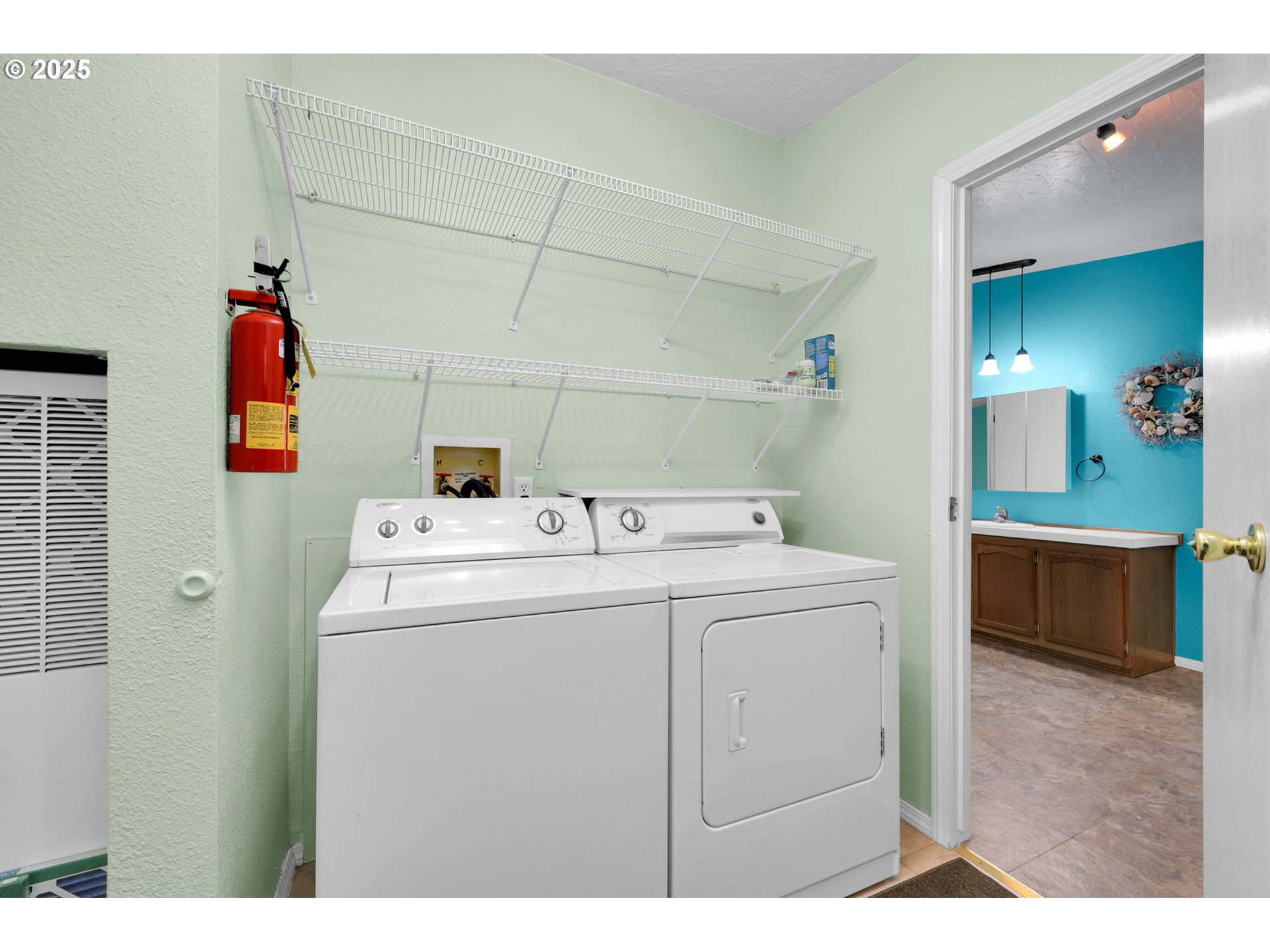 38431 Row River Road Dorena, OR 97434 - Photo 27 of 47 Gallery Image 27