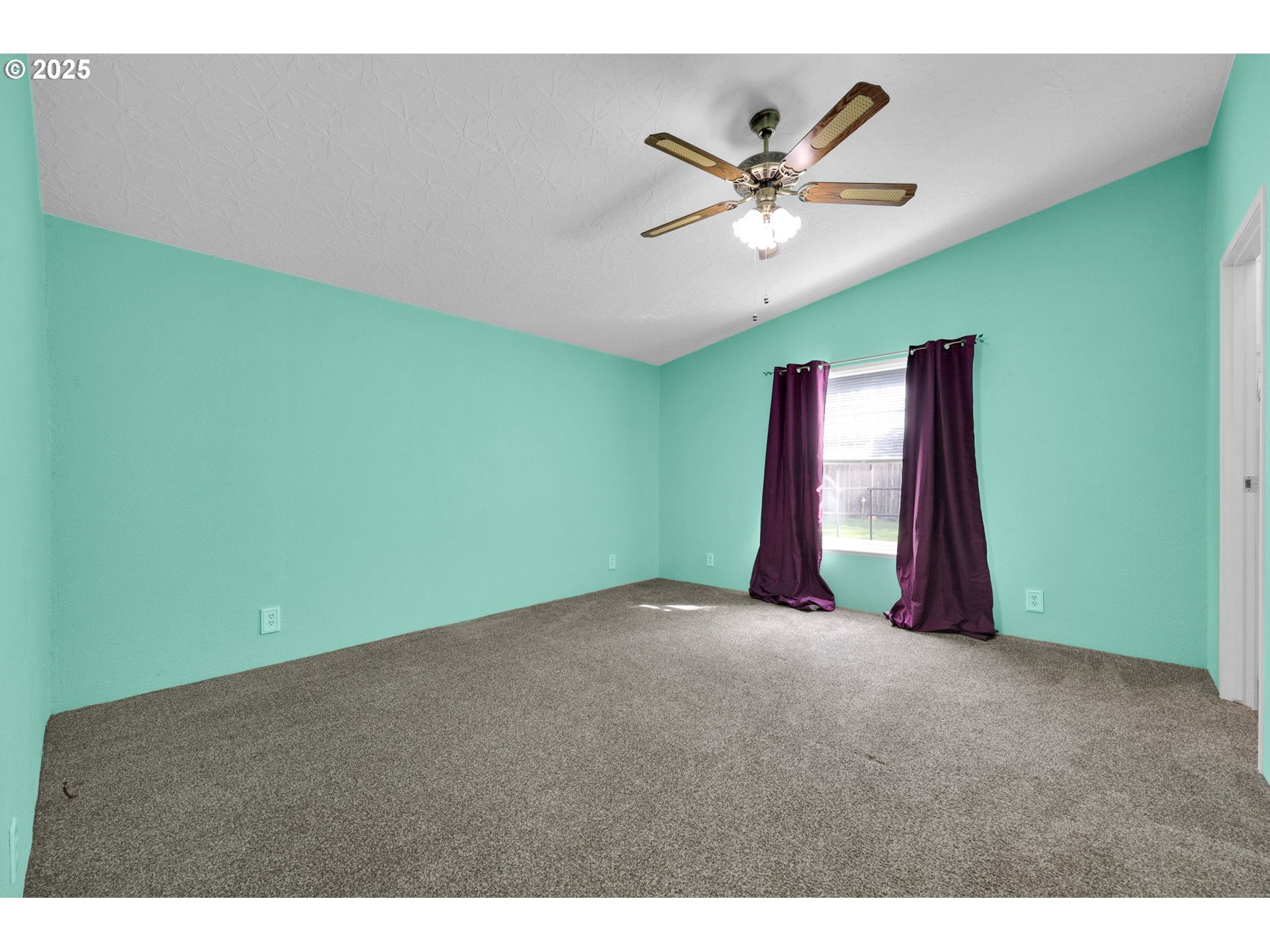 38431 Row River Road Dorena, OR 97434 - Photo 28 of 47 Gallery Image 28
