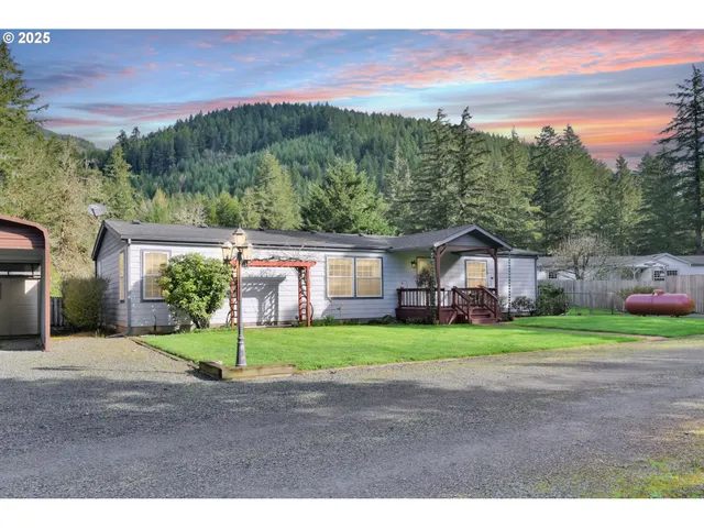 $475,000 | 38431 Row River Road, Dorena, OR 97434