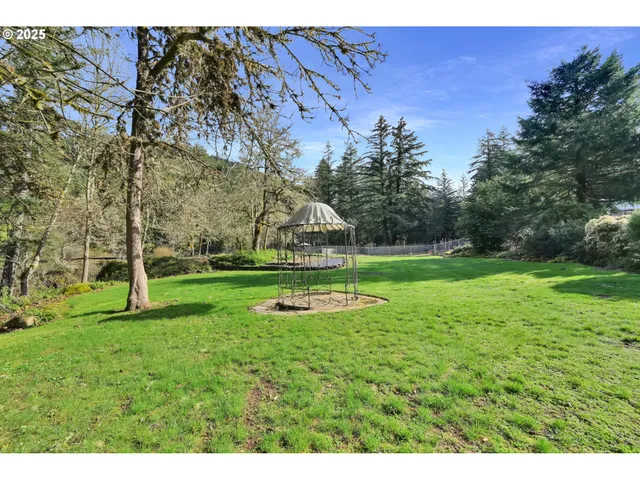 $475,000 | 38431 Row River Road, Dorena, OR 97434