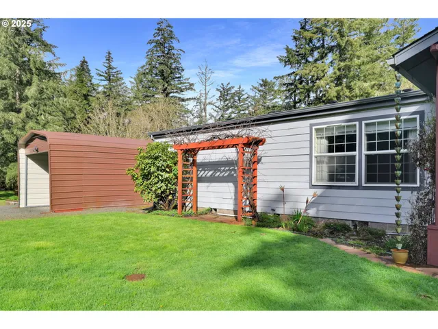 $475,000 | 38431 Row River Road, Dorena, OR 97434