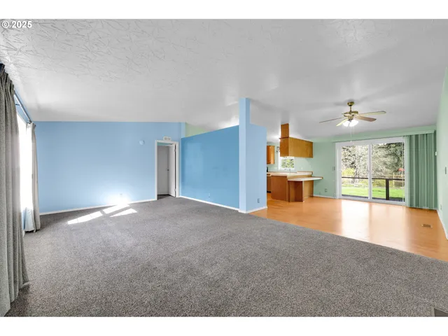 $475,000 | 38431 Row River Road, Dorena, OR 97434