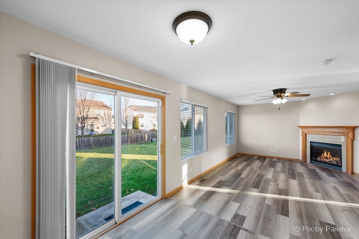 1065 Port Royal Road Pingree Grove, IL 60140 - Photo 4 of 40