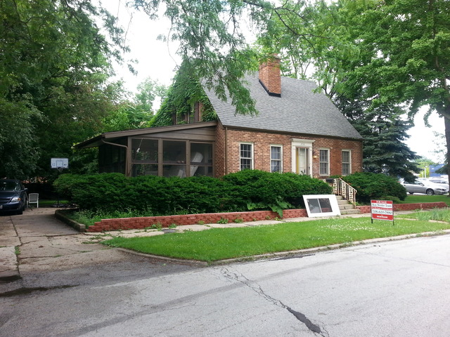 2156 Oak Road Homewood, IL 60430 - Photo 2 of 7 a front view of house with yard and green space