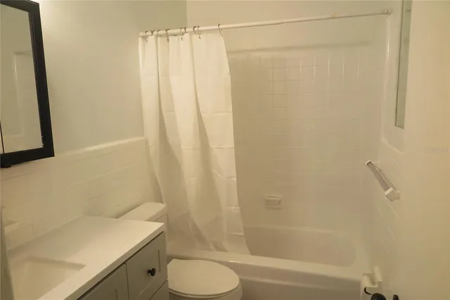 $1,800 | 509 Northwest 19th Lane, Unit B, Gainesville, FL 32609