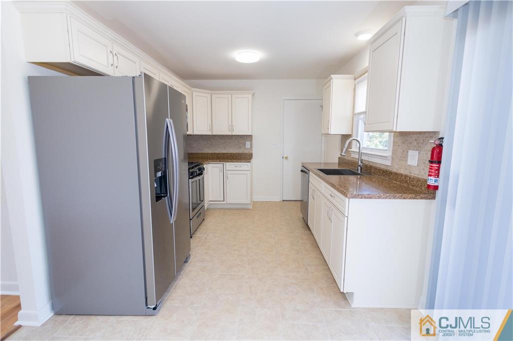 623 Ashland Road Middlesex, NJ 08846 - Photo 12 of 24 Gallery Image 12