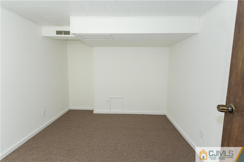 623 Ashland Road Middlesex, NJ 08846 - Photo 18 of 24 Gallery Image 18