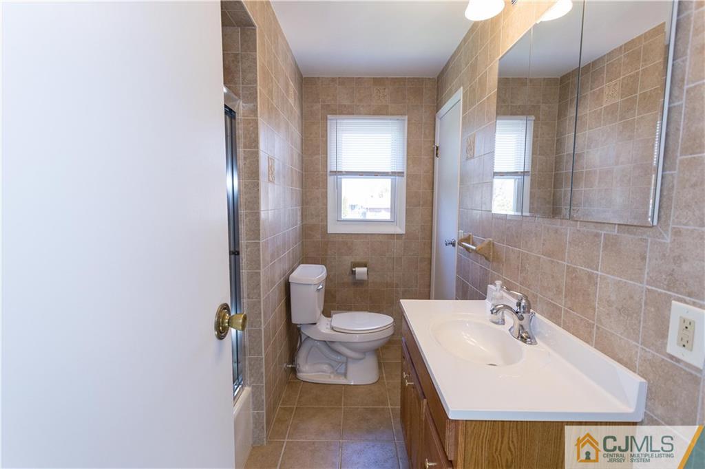 623 Ashland Road Middlesex, NJ 08846 - Photo 9 of 24 Gallery Image 9