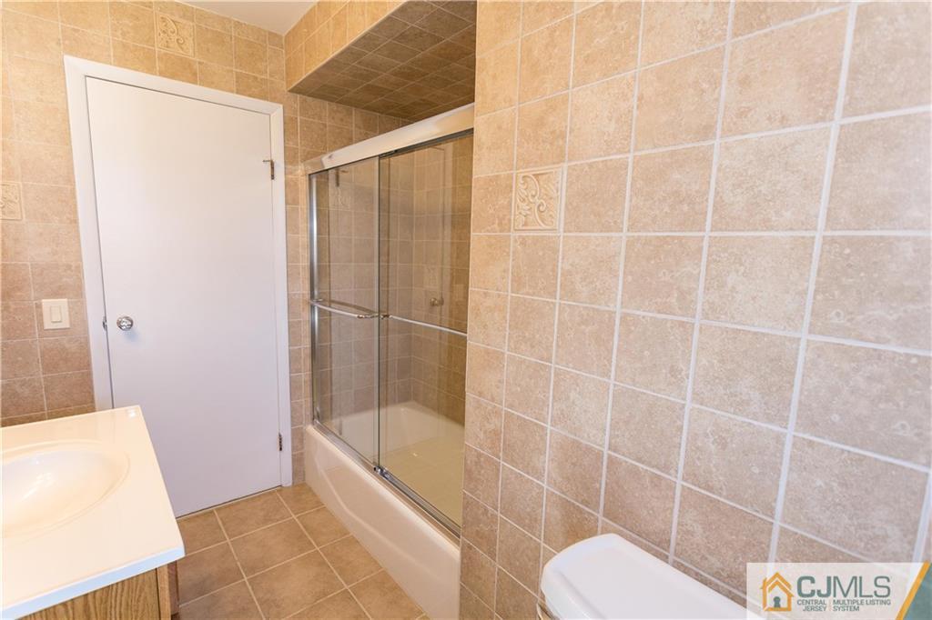 623 Ashland Road Middlesex, NJ 08846 - Photo 10 of 24 Gallery Image 10