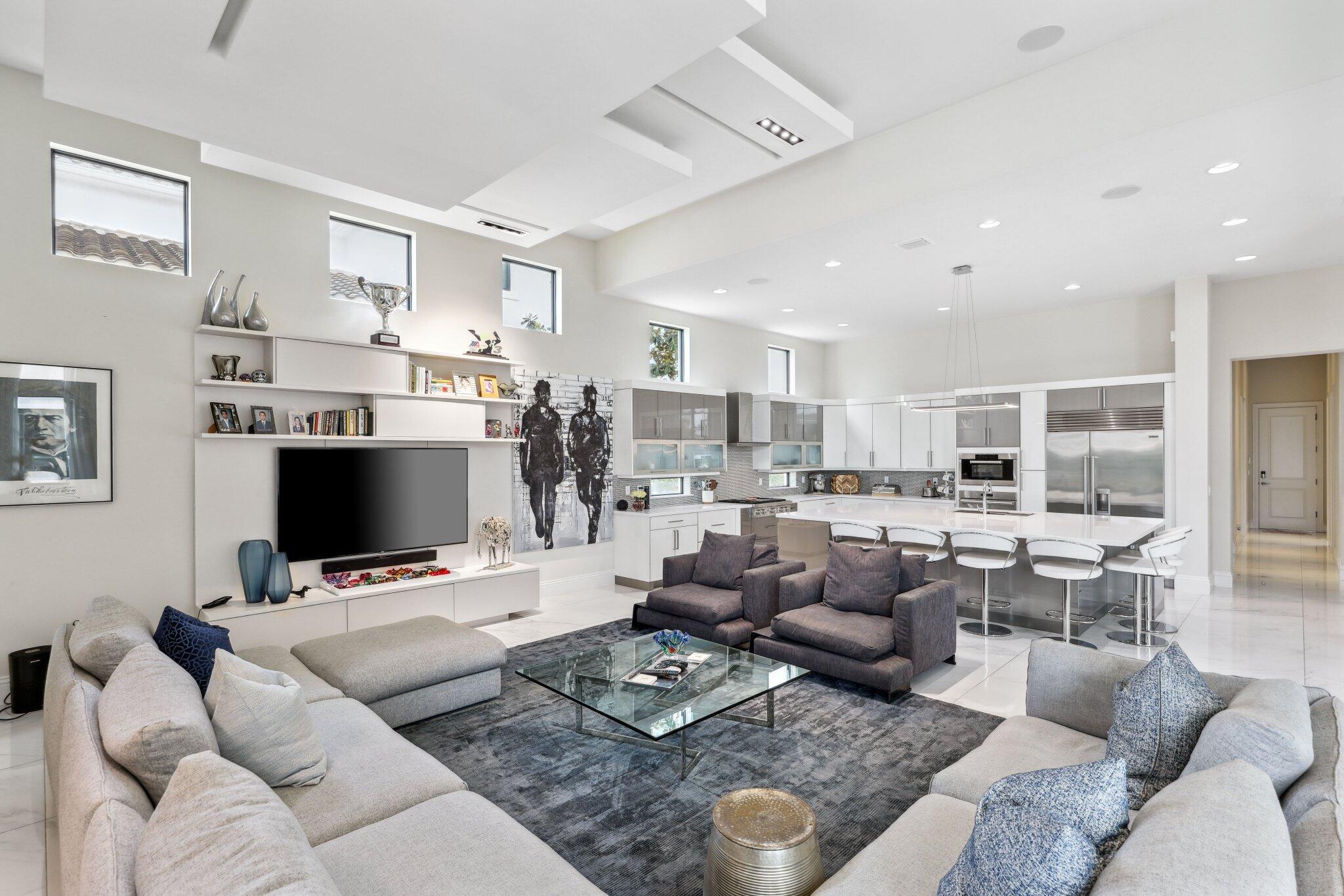 7339 Northwest 28th Way Boca Raton, FL 33496 - Photo 31 of 119 Living room