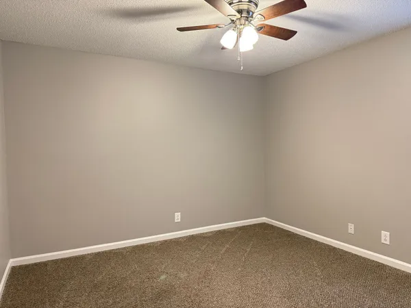 $750 | 421 Martha Lane, Unit B, Clarksville, TN 37043