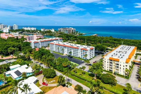 $399,999 | 1111 South Ocean Boulevard, Unit 315, Boca Raton, FL 33432