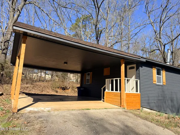 $179,900 | 1500 Snow Lake Drive, Ashland, MS 38603