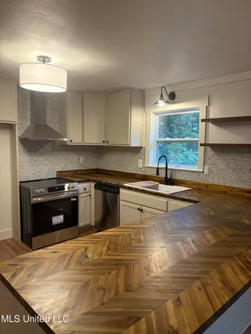 $209,900 | 1500 Snow Lake Drive, Ashland, MS 38603