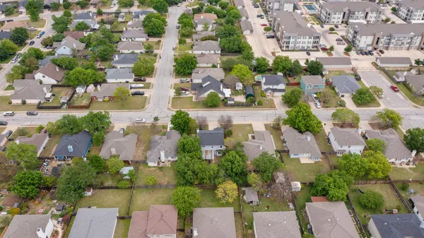 $345,000 | 709 Sparkling Brook Lane, Leander, TX 78641