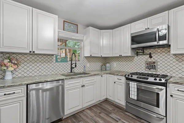 $345,000 | 709 Sparkling Brook Lane, Leander, TX 78641